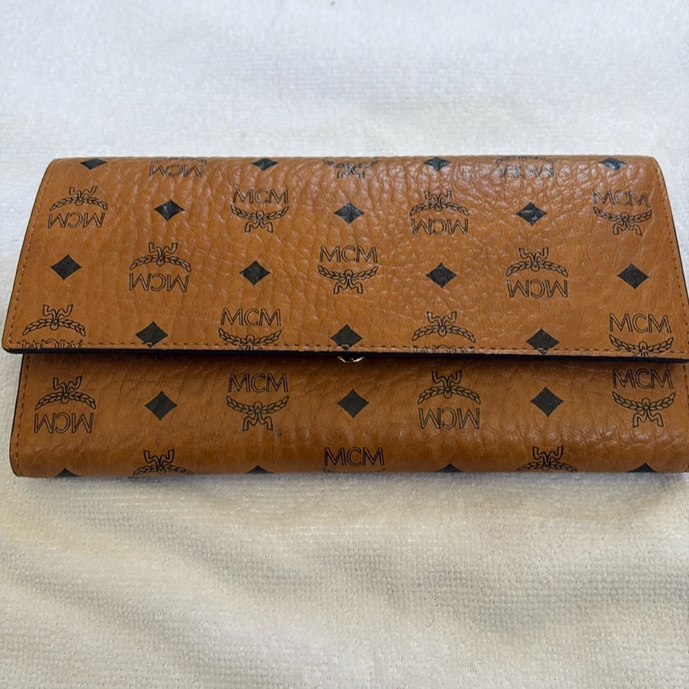 MCM Visetos Trifold Wallet- beautiful Present